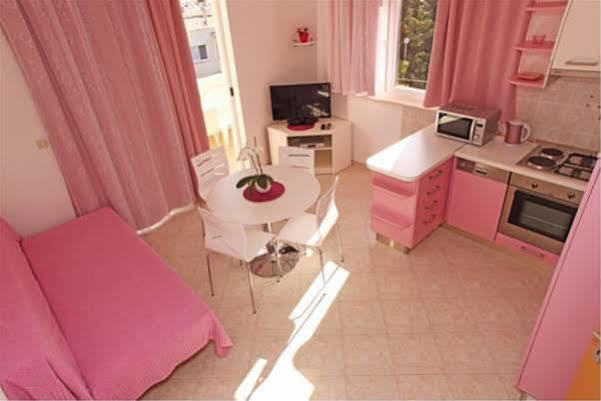 Apartments Nikolina Хвар Екстер'єр фото