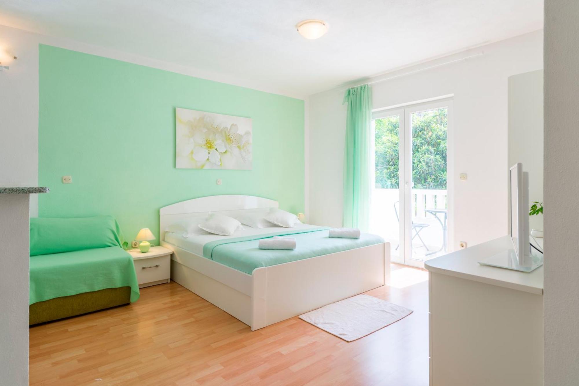 Apartments Nikolina Хвар Екстер'єр фото